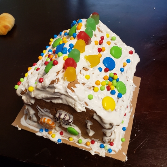 - Build your very own Gingerbread House & or a Village, everything included - Picture 9 of 9